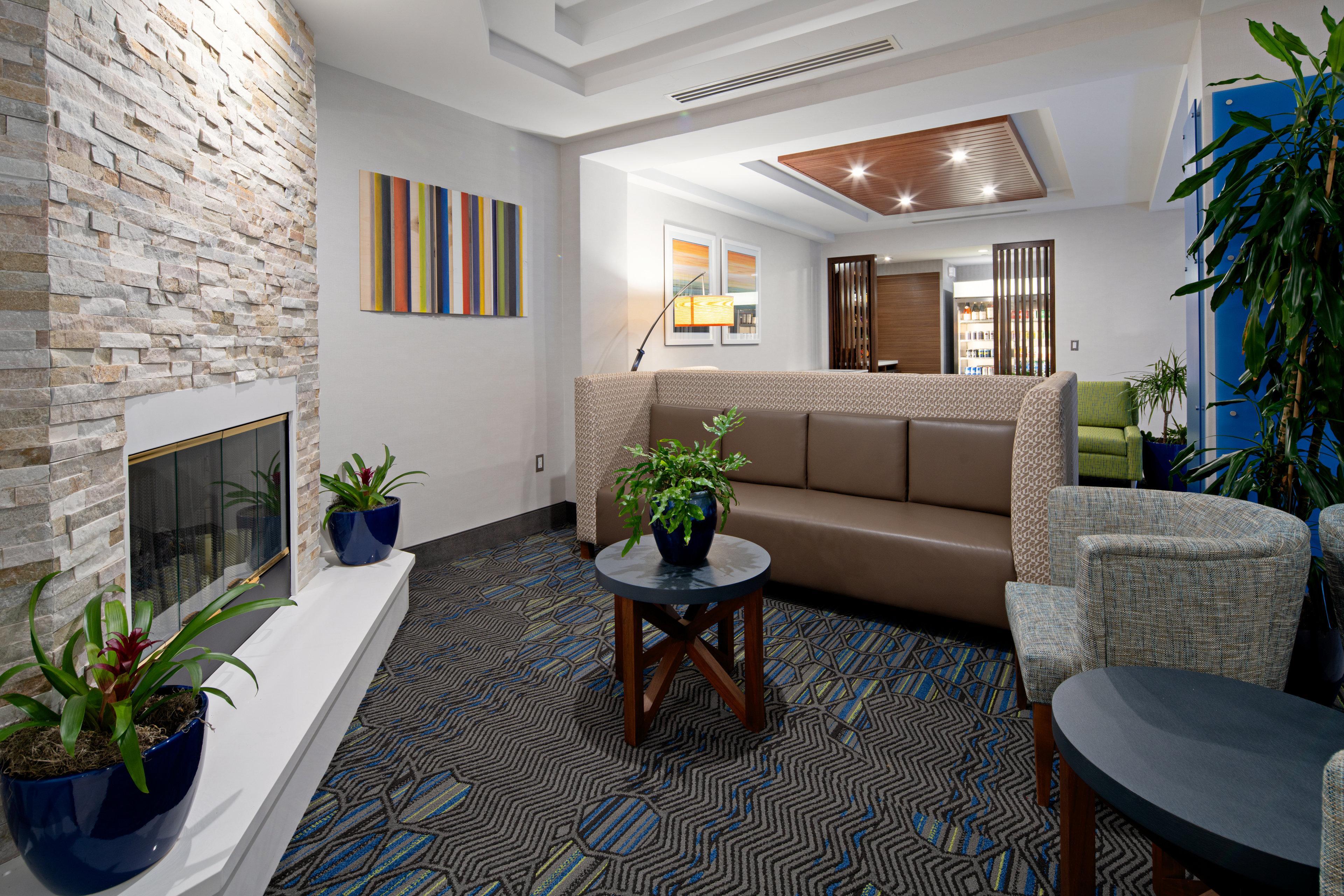 Holiday Express & By Ihg 3*