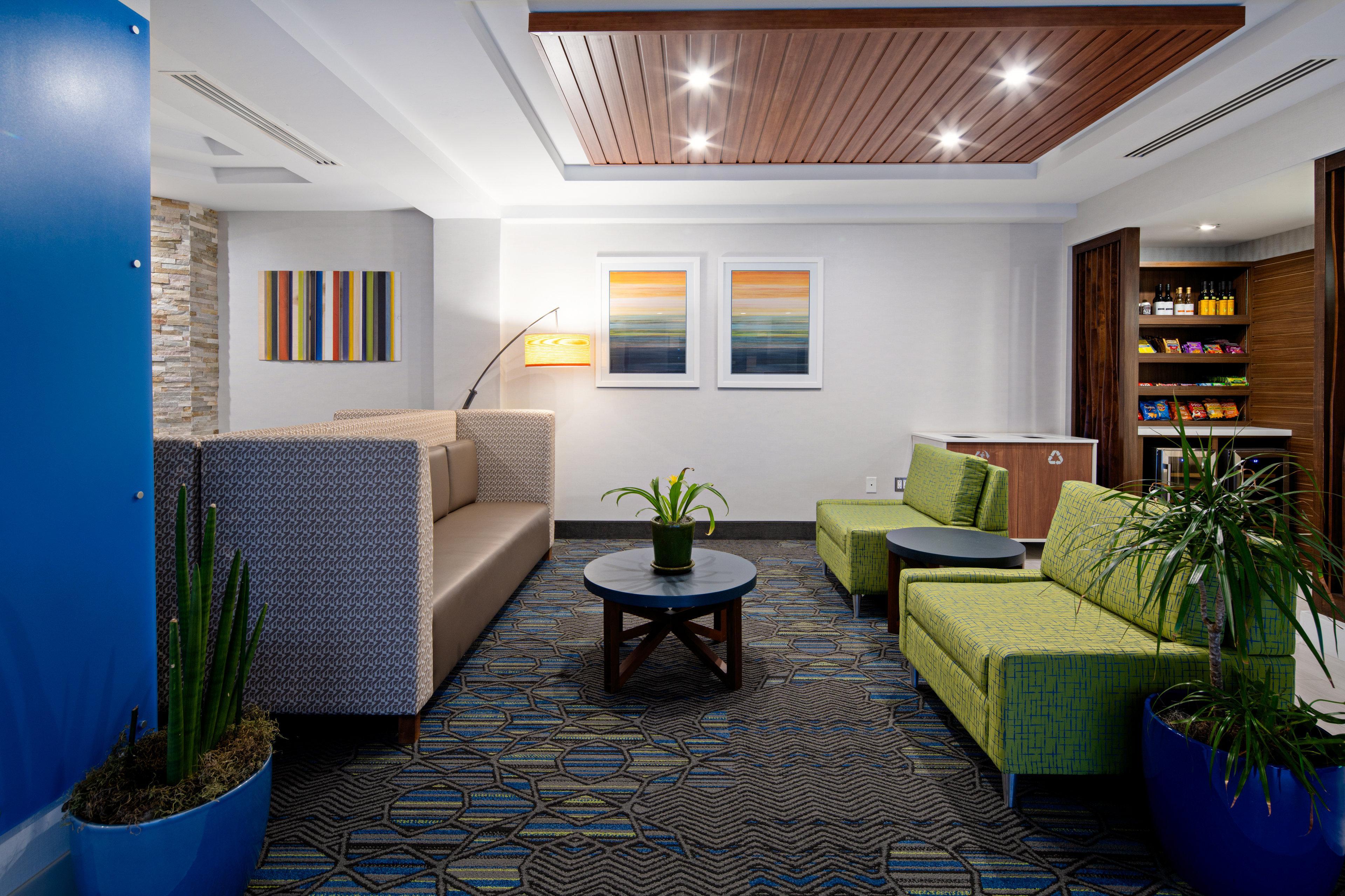 Holiday Express & By Ihg Hotel 3*